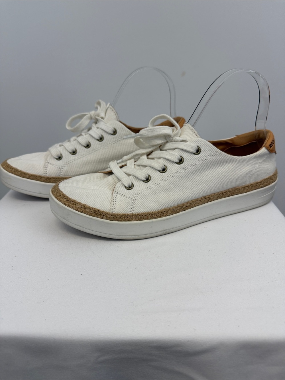 Reef White Canvas Lace-Up Sneakers Jute Trim Casual Shoes 9